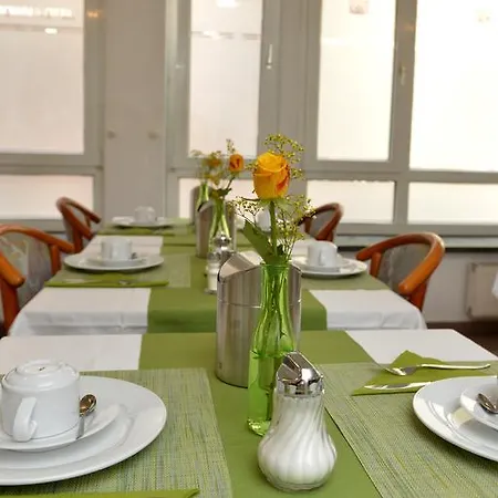 Crown Hotel