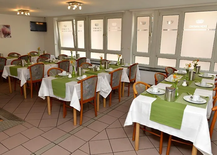 Crown 2* Fráncfort del Meno