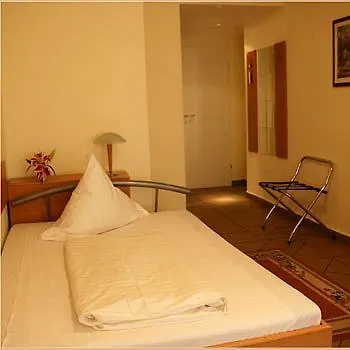 Hotel Crown Fráncfort del Meno