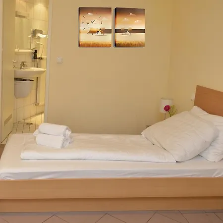 Crown Frankfurt nad Mohanem