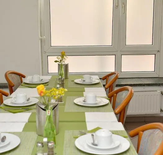 Crown Hotel Frankfurt nad Menem