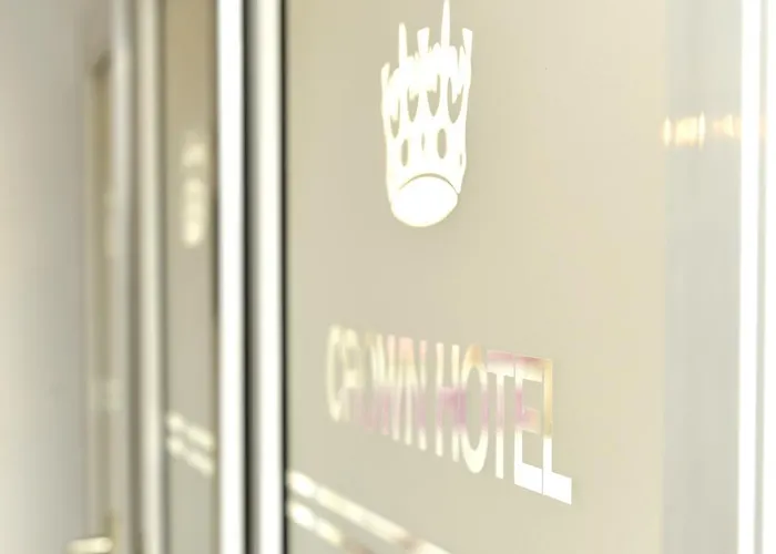 Crown Hotel