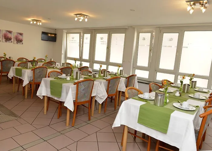 Crown Hotel Frankfurt nad Menem