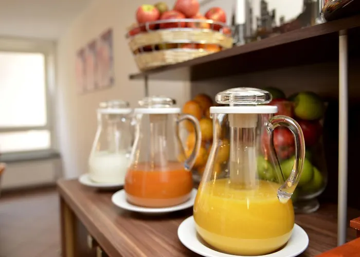 Crown 2* פרנקפורט