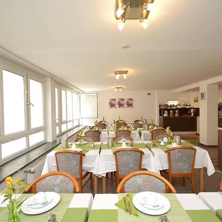 Ξενοδοχείο Crown