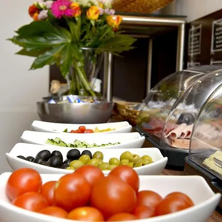 Ξενοδοχείο Crown