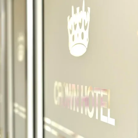 Crown Ξενοδοχείο